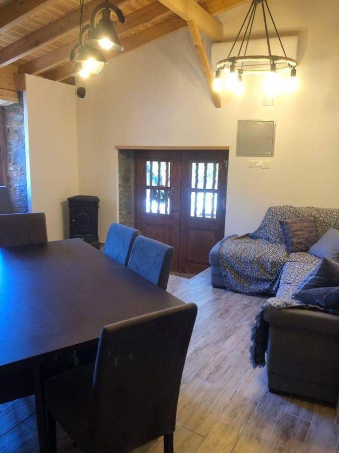 To Spiti Tou Faliari Platanistasa Luaran gambar